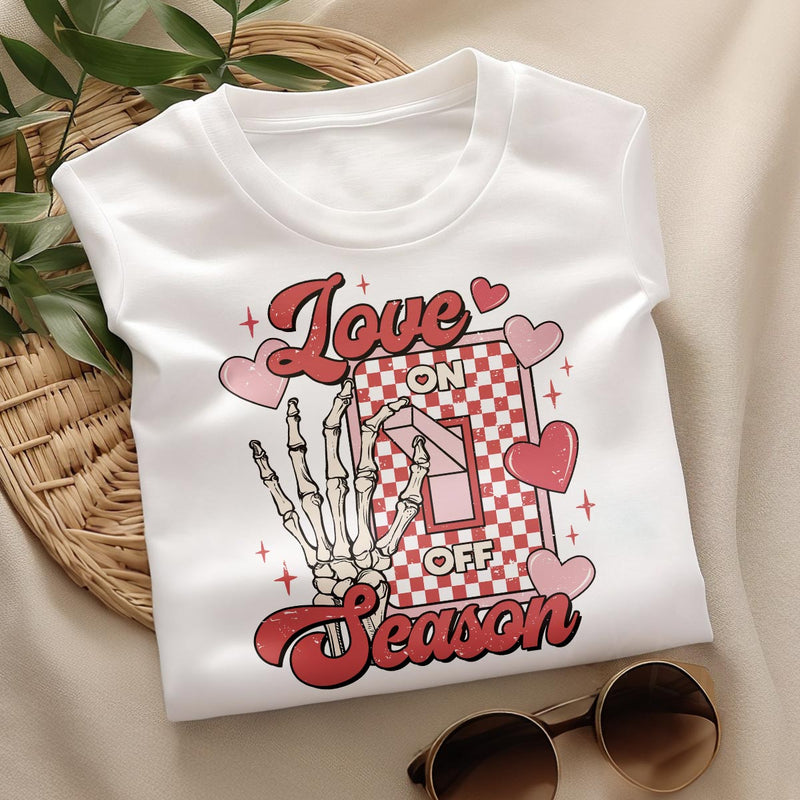 GiftyGifts Love Season Retro Valentine T-Shirt