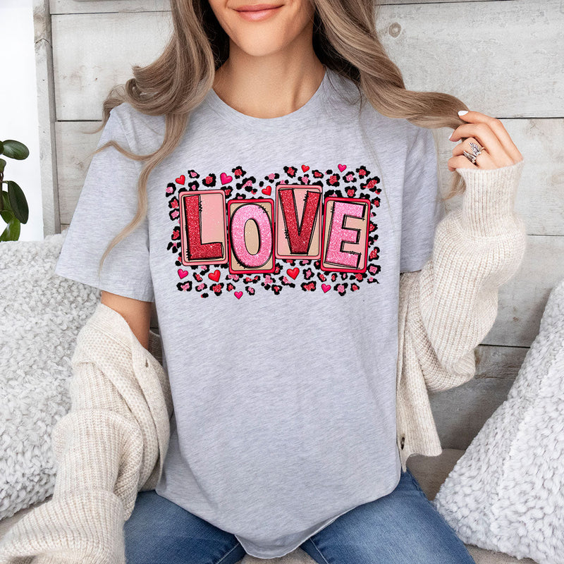 GiftyGifts LOVE Leopard Valentine T-Shirt