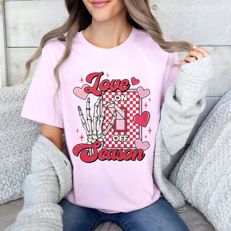 GiftyGifts Love Season Retro Valentine T-Shirt
