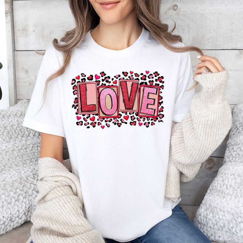 GiftyGifts LOVE Leopard Valentine T-Shirt